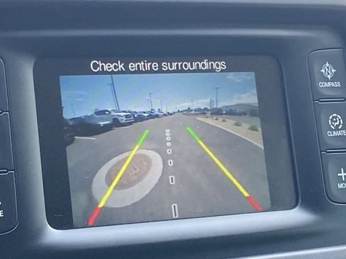 Used 2018 Jeep Cherokee Latitude w/ Safety Group AWD/4WD image 11