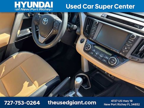 Used 2018 Toyota RAV4 Limited w/ Advanced Technology Package FWD image 7