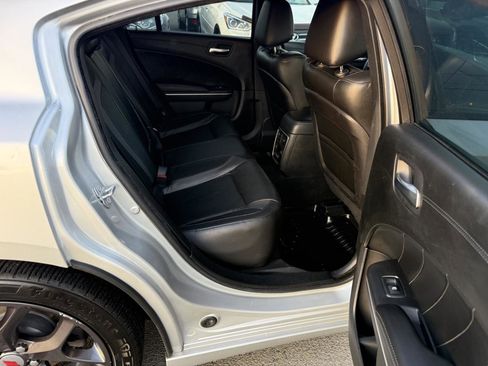Used 2019 Dodge Charger SXT w/ Plus Group RWD image 12
