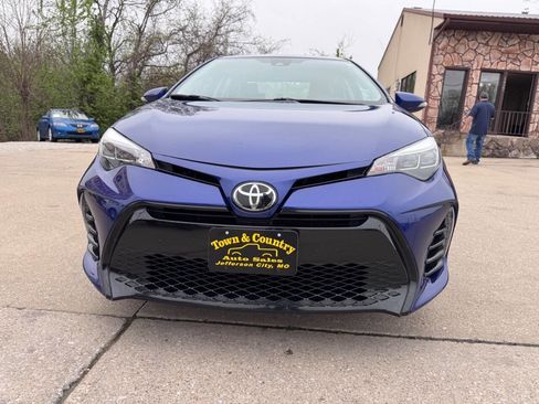 Used 2018 Toyota Corolla SE image 2
