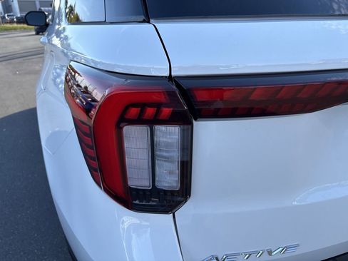 New 2026 Ford Explorer Active image 10