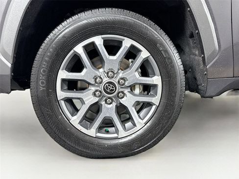 Used 2022 Toyota Tundra 1794 Edition image 11