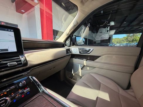 Used 2020 Lincoln Navigator Reserve w/ Equipment Group 208A Reserve AWD/4WD image 30
