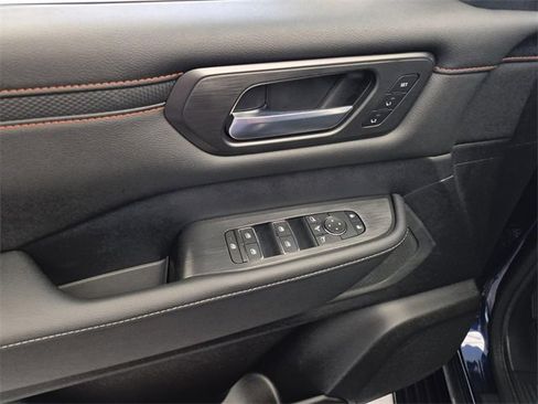 New 2026 Nissan Armada PRO-4X w/ Captain's Chari Seat Package image 9