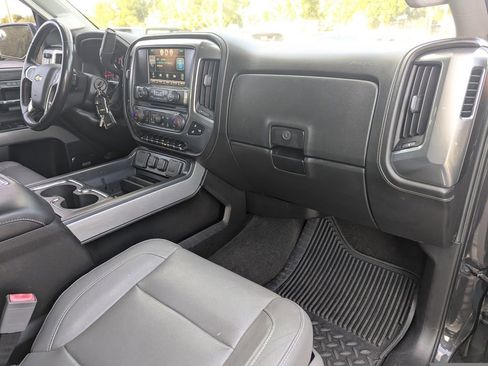 Used 2015 Chevrolet Silverado 2500 LTZ image 9