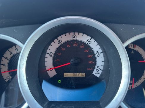 Used 2015 Toyota Tacoma PreRunner image 9