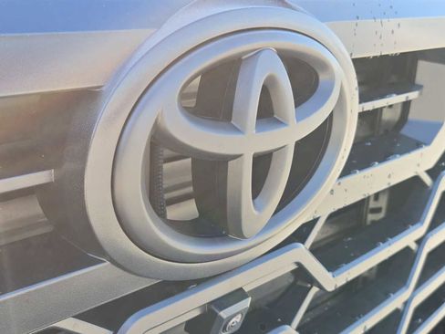 New 2026 Toyota Tundra Limited AWD/4WD image 4