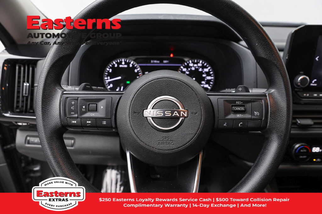 Used 2024 Nissan Pathfinder S AWD/4WD image 11