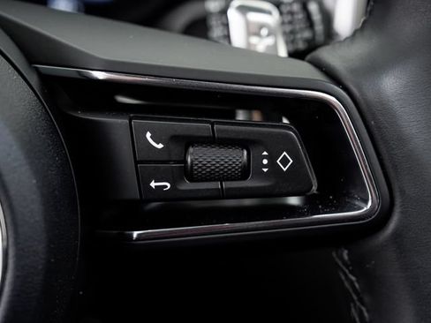 Certified 2026 Porsche Macan AWD/4WD image 15