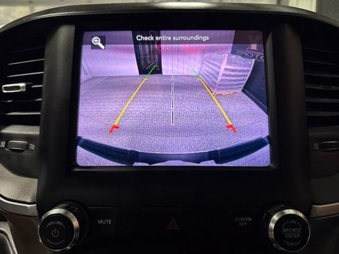 Used 2020 RAM 1500 Big Horn AWD/4WD image 9