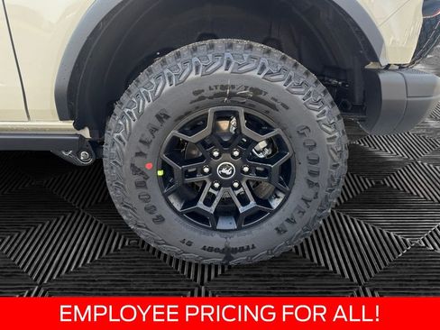 New 2026 Ford Bronco Badlands AWD/4WD image 9