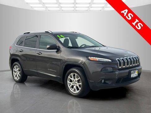 Used 2014 Jeep Cherokee Latitude w/ Comfort/Convenience Group image 2