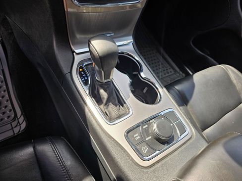 Used 2018 Jeep Grand Cherokee Limited AWD/4WD image 29