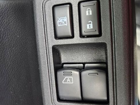 Used 2025 Nissan Frontier S AWD/4WD image 25