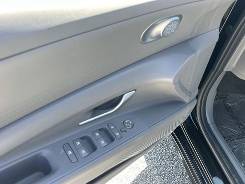 Certified 2024 Hyundai Elantra SEL image 15