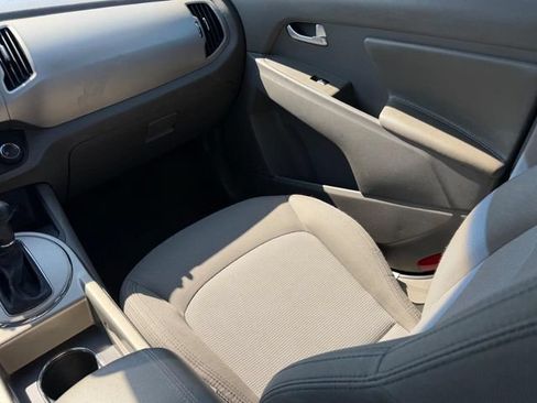Used 2015 Kia Sportage LX FWD image 16