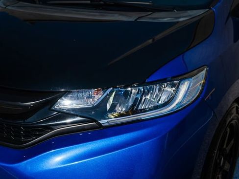 Used 2018 Honda Fit EX image 39