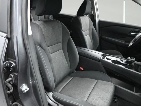 Certified 2025 Nissan Rogue SV AWD/4WD image 14
