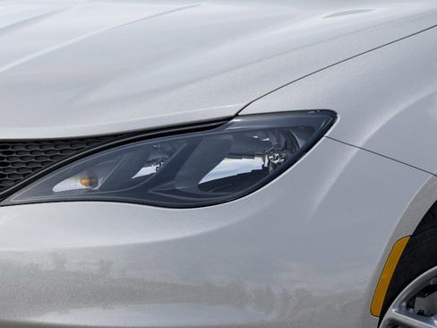 New 2026 Chrysler Voyager LX image 27