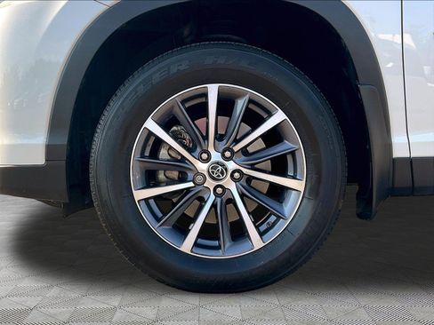 Used 2019 Toyota Highlander XLE w/ Protection Package #3 FWD image 34