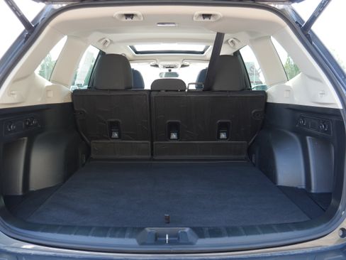 Used 2023 Subaru Forester Premium AWD/4WD image 9