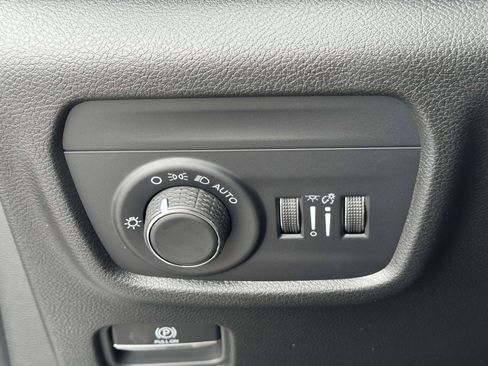 New 2026 Jeep Grand Cherokee Altitude AWD/4WD image 8
