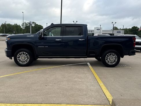 Used 2021 Chevrolet Silverado 2500 High Country AWD/4WD image 13