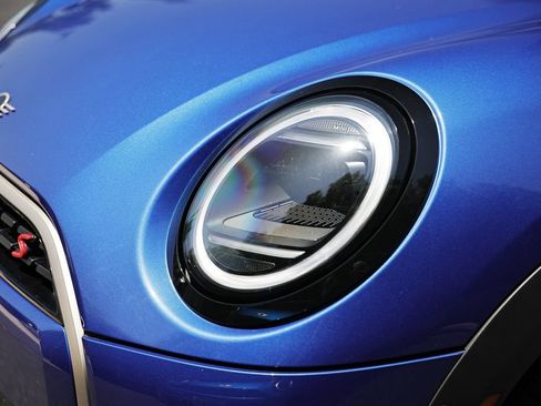 Used 2025 MINI Cooper S FWD image 12
