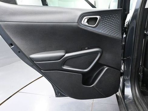 Used 2020 Kia Soul S image 31