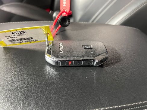 Used 2022 Kia Sorento EX w/ Panoramic Sunroof Package image 26