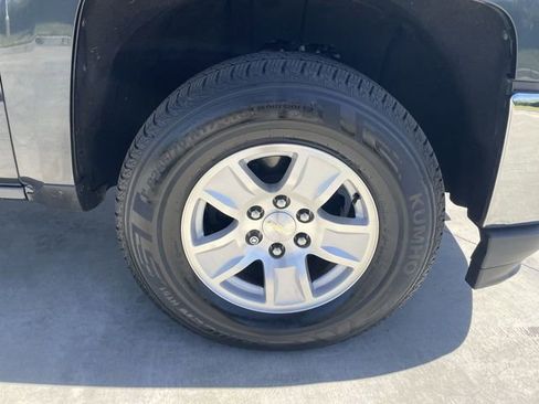Used 2018 Chevrolet Silverado 1500 LT w/ All Star Edition RWD image 30