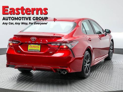 Used 2023 Toyota Camry SE image 5