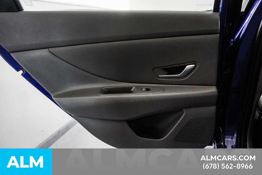 Used 2025 Hyundai Elantra SEL FWD image 50