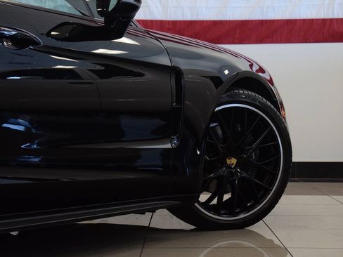Used 2018 Porsche Panamera 4 AWD/4WD image 43