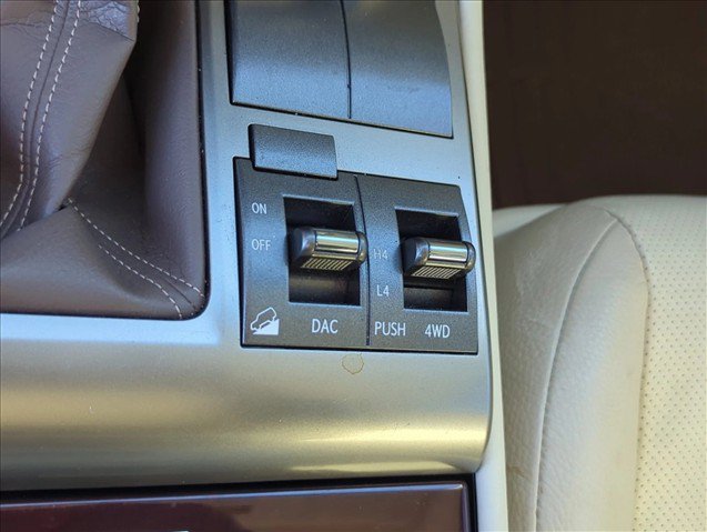 Used 2015 Lexus GX 460 w/ Premium Package AWD/4WD image 21