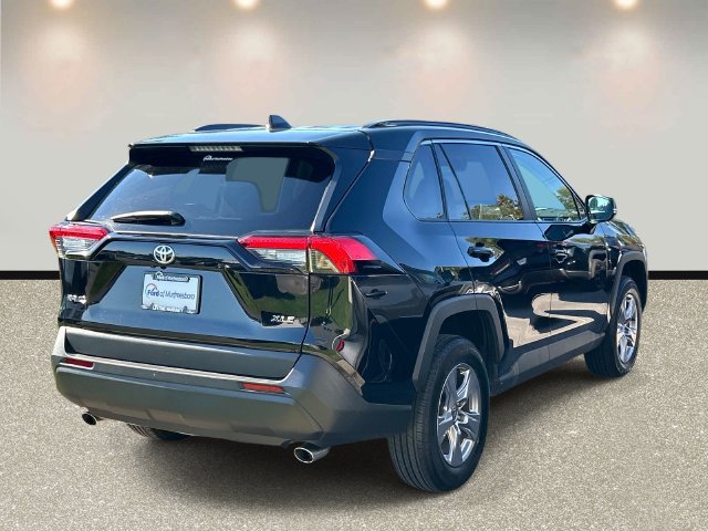 Used 2025 Toyota RAV4 XLE FWD image 4