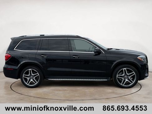 Used 2018 Mercedes-Benz GLS 550 4MATIC image 2