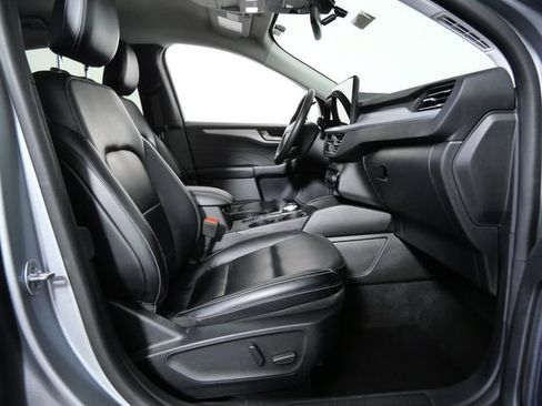 Certified 2024 Ford Escape Platinum AWD/4WD image 7