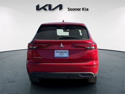 Used 2022 Mitsubishi Outlander ES image 5