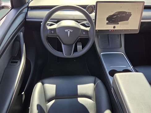 Used 2023 Tesla Model Y Performance image 13