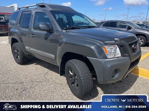 Used 2013 Nissan Xterra S image 1