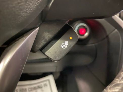 Used 2019 Subaru Ascent Touring w/ Popular Package #3 AWD/4WD image 17