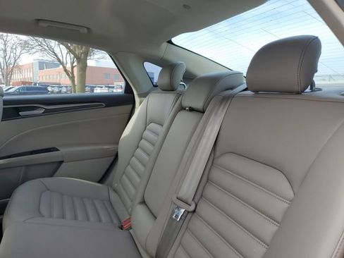 Used 2019 Ford Fusion SEL image 29