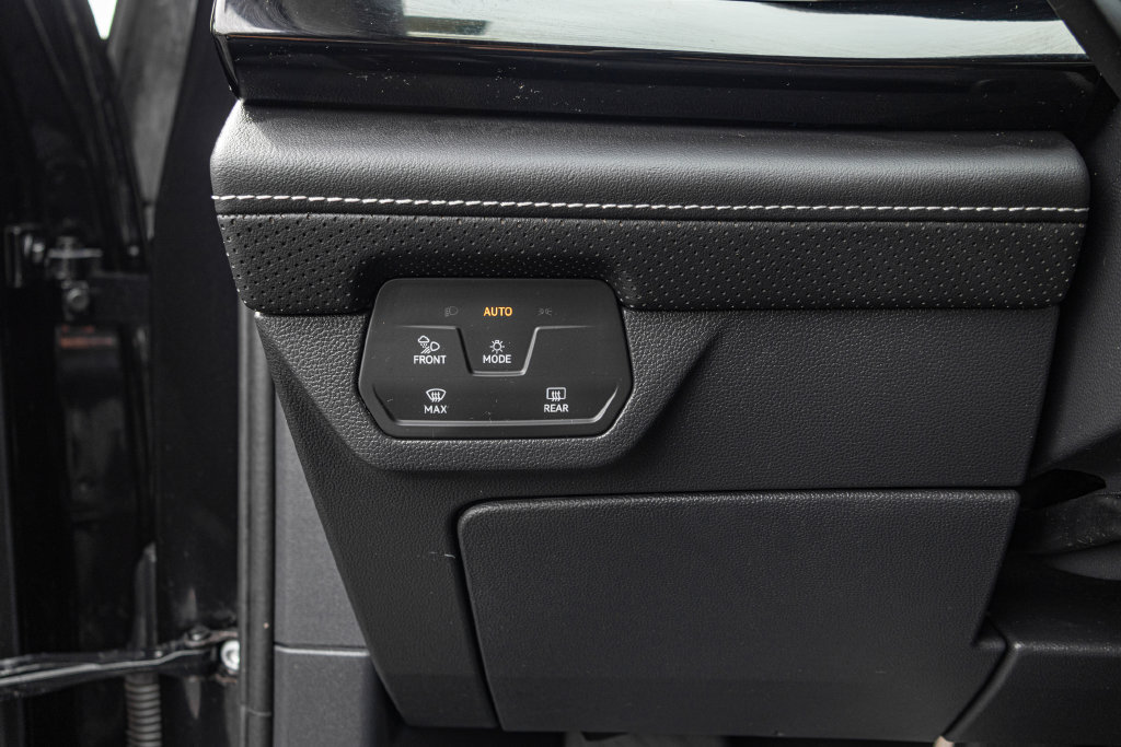 Certified 2024 Volkswagen Atlas SE AWD/4WD image 26