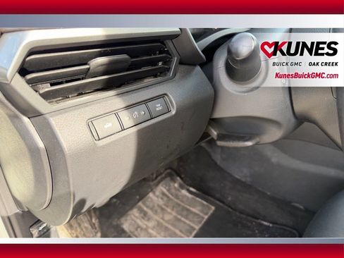 Used 2025 Nissan Altima 2.5 SV image 8