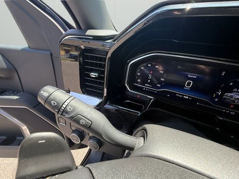 Used 2023 Chevrolet Silverado 1500 RST AWD/4WD image 19
