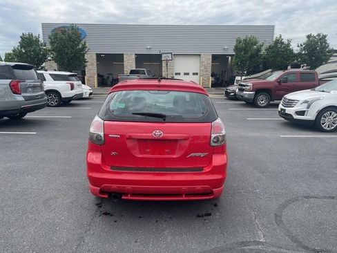 Used 2005 Toyota Matrix XR FWD image 4