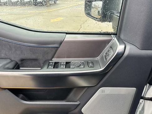 New 2026 Ford F250 Platinum w/ FX4 Off-Road Package image 24