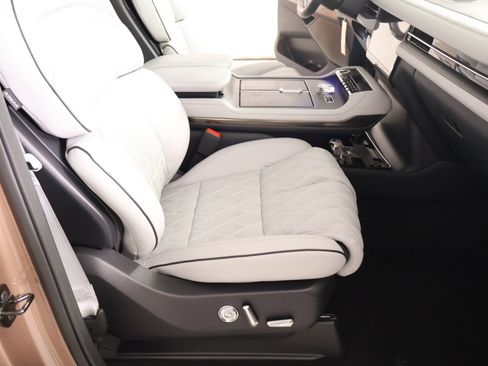 New 2026 Lincoln Navigator Black Label AWD/4WD image 15