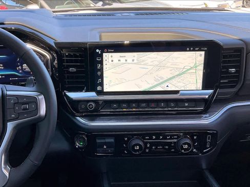 Certified 2025 Chevrolet Silverado 1500 LTZ image 8